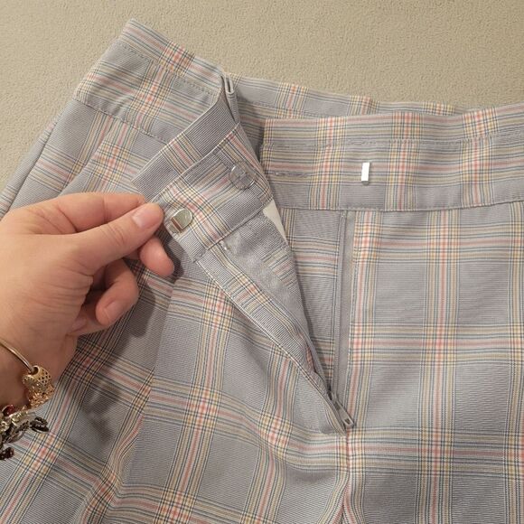 Oasis Gray Bermudas with Tailored Style and Front Pleat Size US 2 - Picture 3 of 9